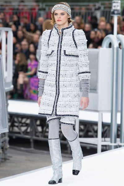 Look 1
